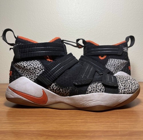 lebron soldier 11 safari